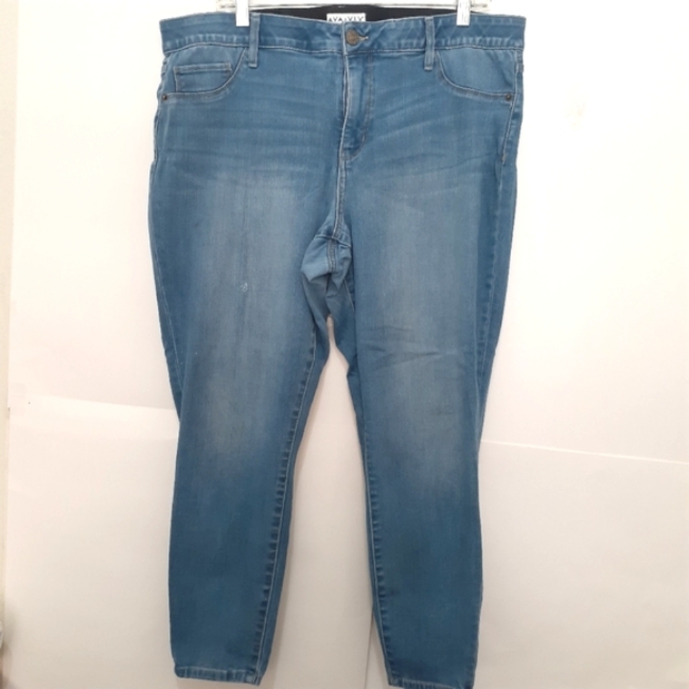 AVA & VIV Women's Skinny Blue Jeans Elastic Waist Size 18W